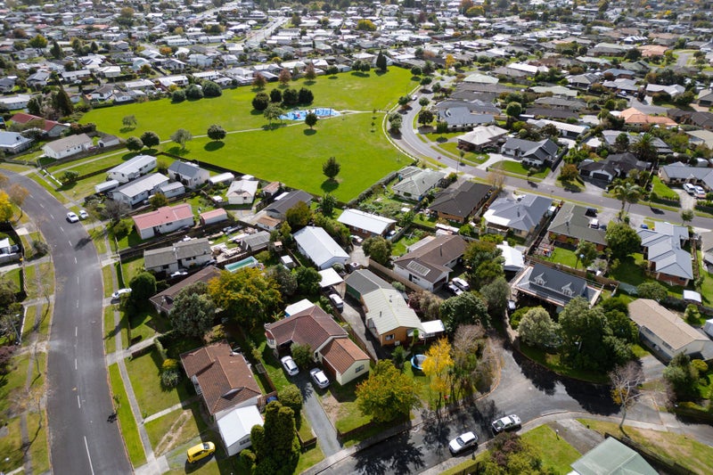 5 Dale Place, St Andrews, Hamilton - Carousel 16