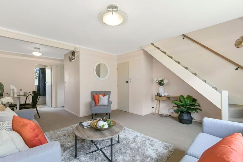 37J PHARAZYN ST, ALICETOWN, LOWER HUTT - Carousel 2