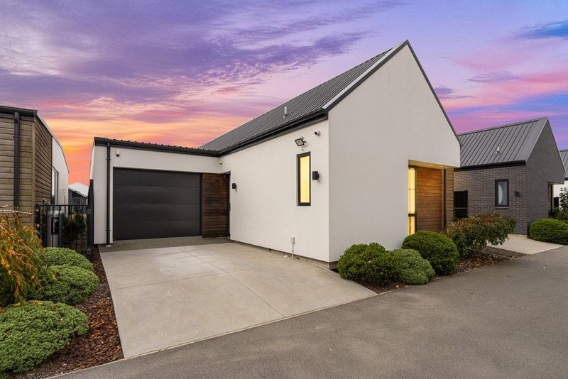 17 Horoeka Street, Avonhead, Christchurch - Carousel 1
