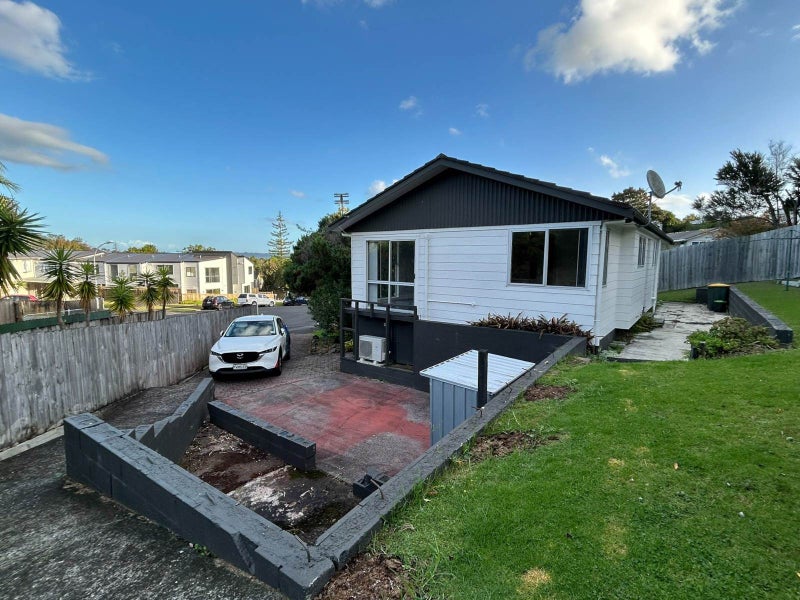 44 Clyma Place, Massey, Auckland - Carousel 24