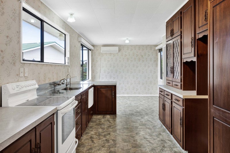 35 Dives Avenue, Hawera - Carousel 2