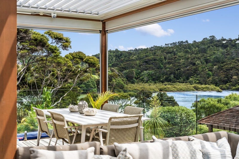 14 Oscar Road, Greenhithe, Auckland - Carousel 2