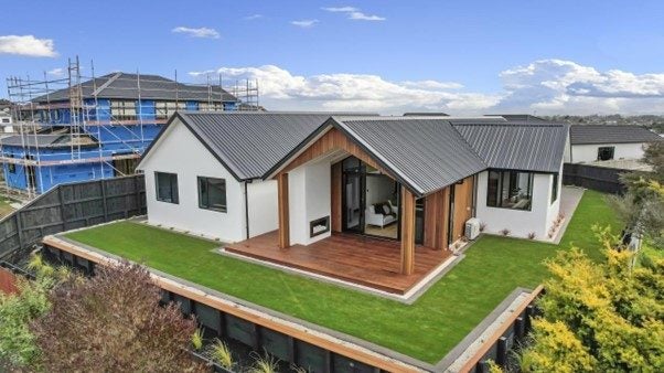 26 Purser Crescent, Flagstaff, Hamilton - Carousel 2