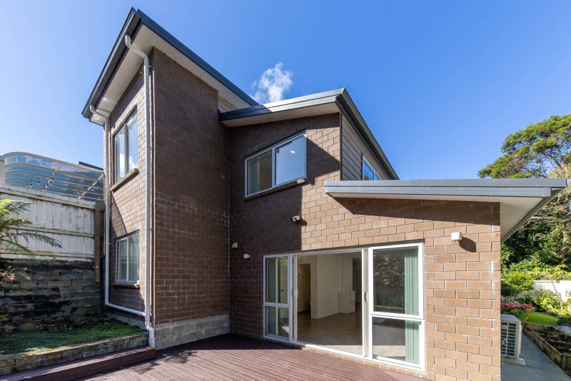 27 Sunshine Boulevard, Sunnyvale, Auckland - Carousel 1
