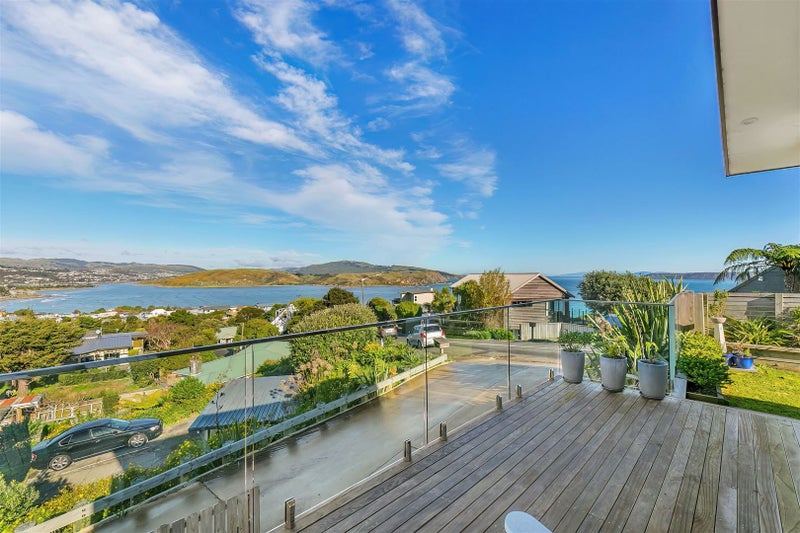 Property Valuation for 8 The Track, Plimmerton, Porirua Trade Me Property Trade Me Property