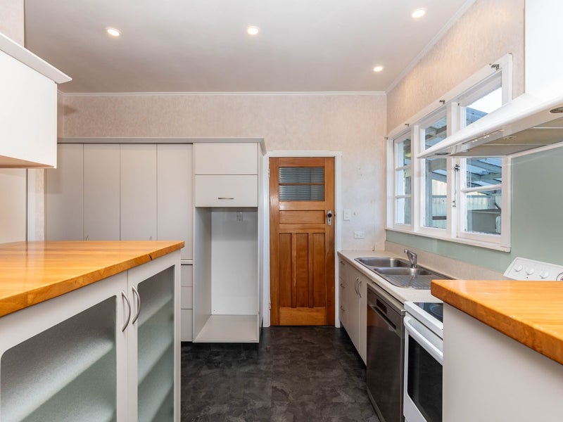 12 Smith Street, Greymouth, Greymouth - Carousel 2
