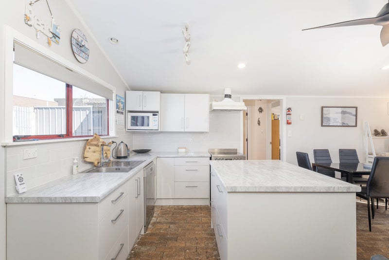 28 Kauri Place, Tairua, Tairua - Carousel 1