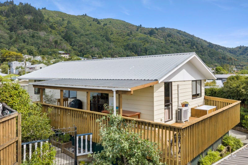1A Leicester Street, Picton - Carousel 2