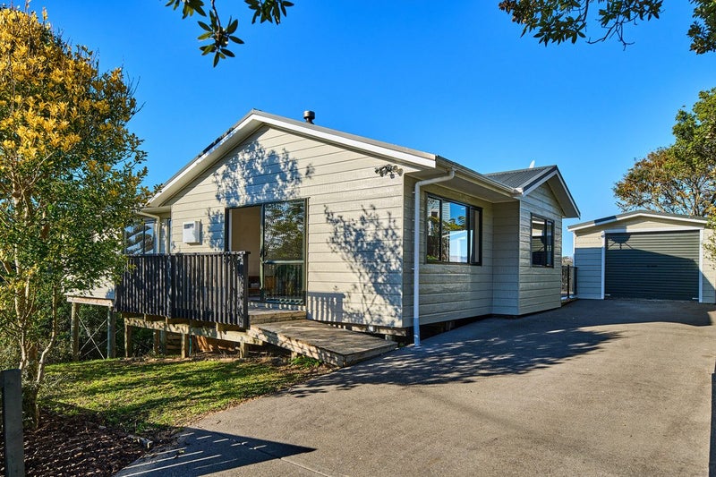 3 Makora Grove, Paremata, Porirua - Carousel 1