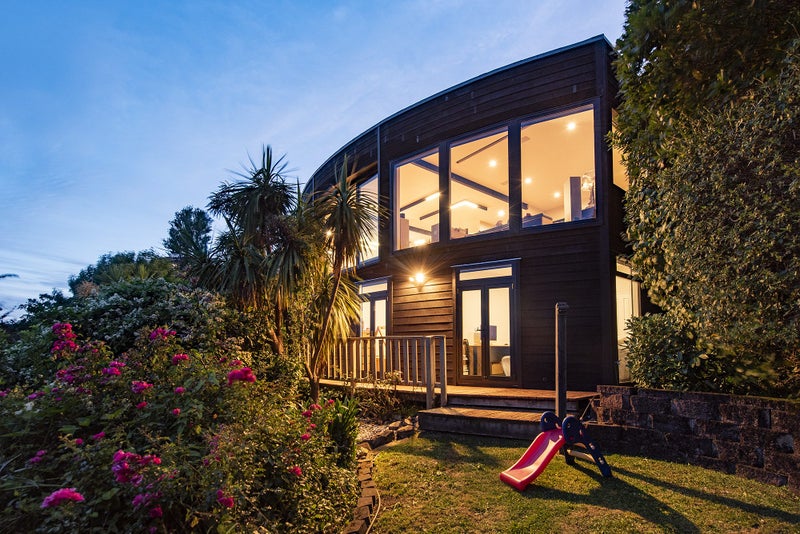 78 Seatoun Heights Road, Seatoun, Wellington - Carousel 22