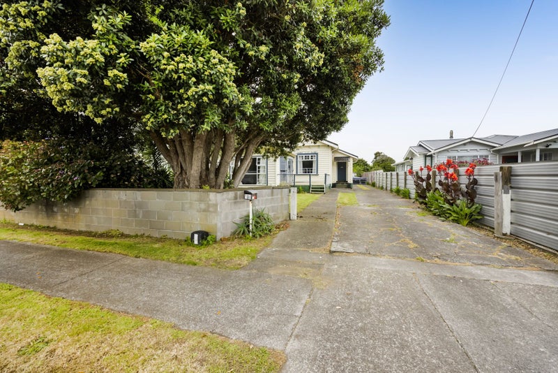 14 Vogel Street, Hawera - Carousel 20