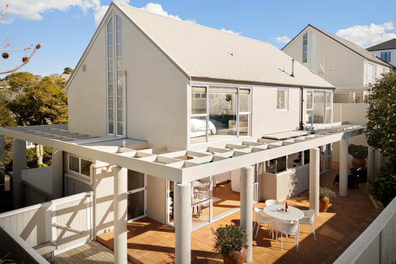 8 Hiriri Avenue, Remuera, Auckland - Carousel 1