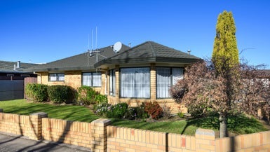 714 Pioneer Highway, Takaro, Palmerston North - Carousel 1