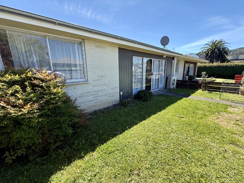 2/45 Royal Street, Upper Hutt, Wellington - Carousel 1