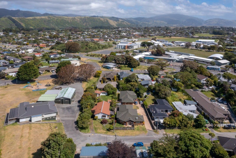 22 Kowhai Grove, Raumati Beach, Paraparaumu - Carousel 27