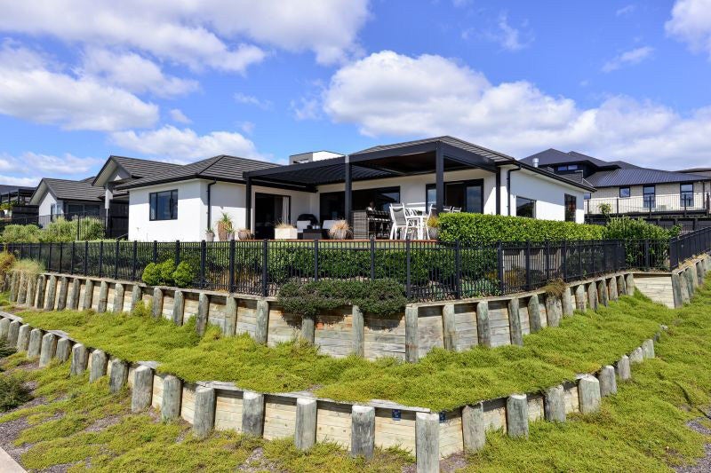 1 Bosun Place, Flagstaff, Hamilton - Carousel 2