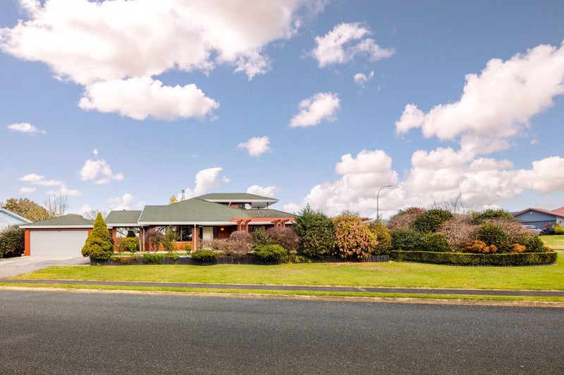 2 Byron Street, Leamington, Cambridge - Carousel 36