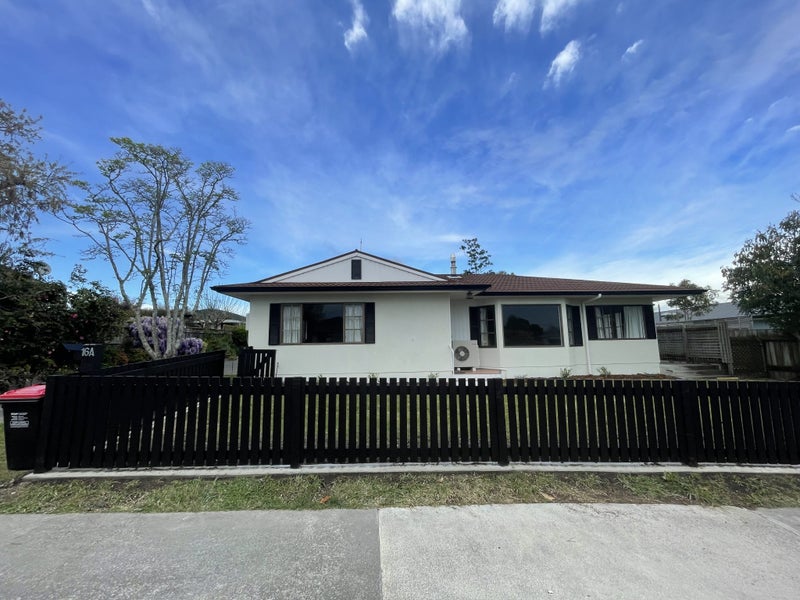 1/16 Carl Avenue, Havelock North, Havelock North - Carousel 1
