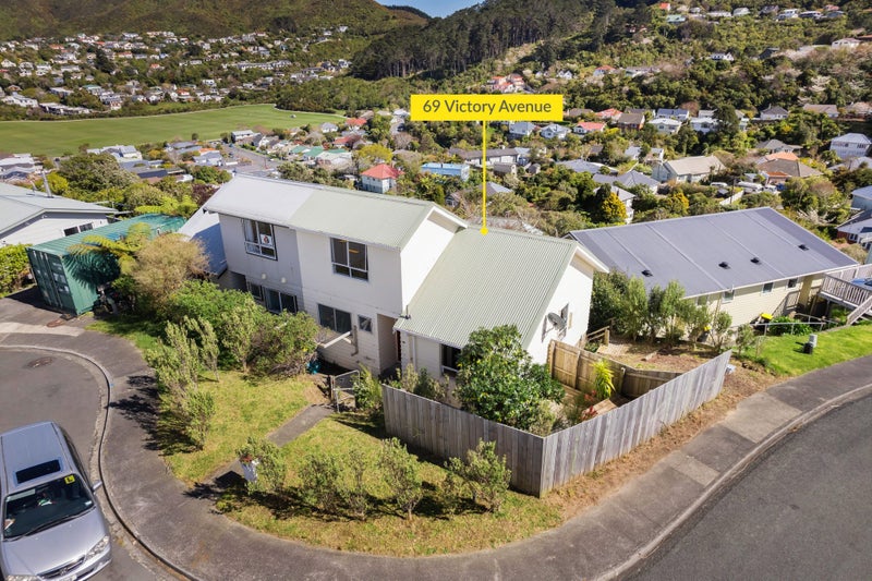 69 Victory Avenue, Karori, Wellington - Carousel 2