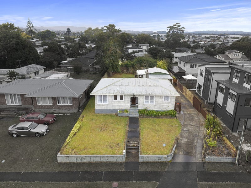 33 Rimu Road, Manurewa, Auckland - Carousel 1