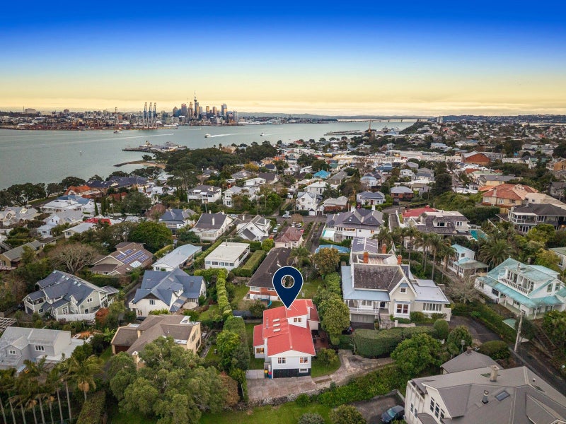 11A Tudor Street, Devonport, Auckland - Carousel 1