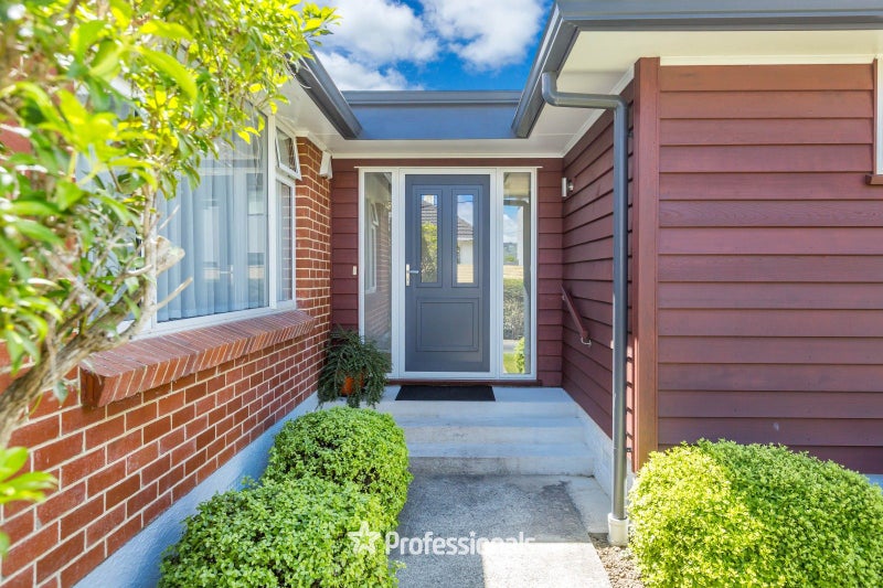 34 Oxford Crescent, Ebdentown, Upper Hutt - Carousel 2