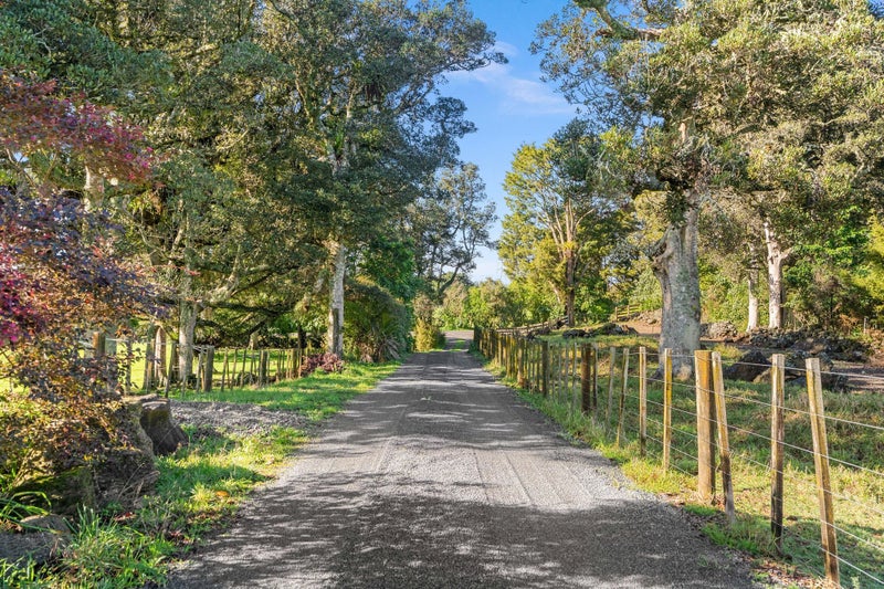 92 Pukeatua Road, Whangarei - Carousel 1