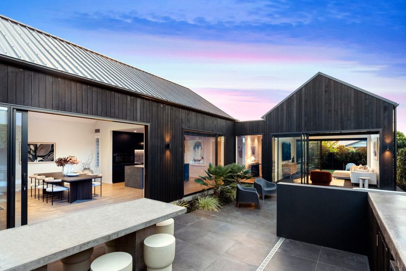 184 Weston Road, St Albans, Christchurch - Carousel 1