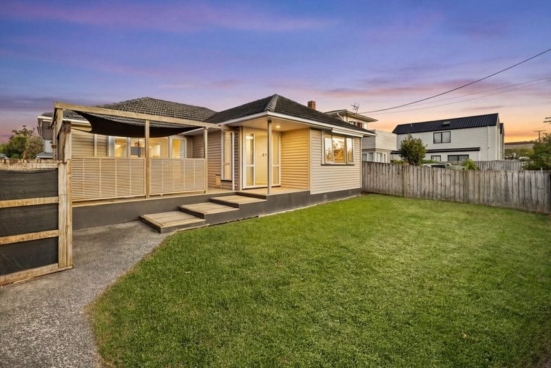 6B Alan Avenue, Henderson, Auckland - Carousel 1
