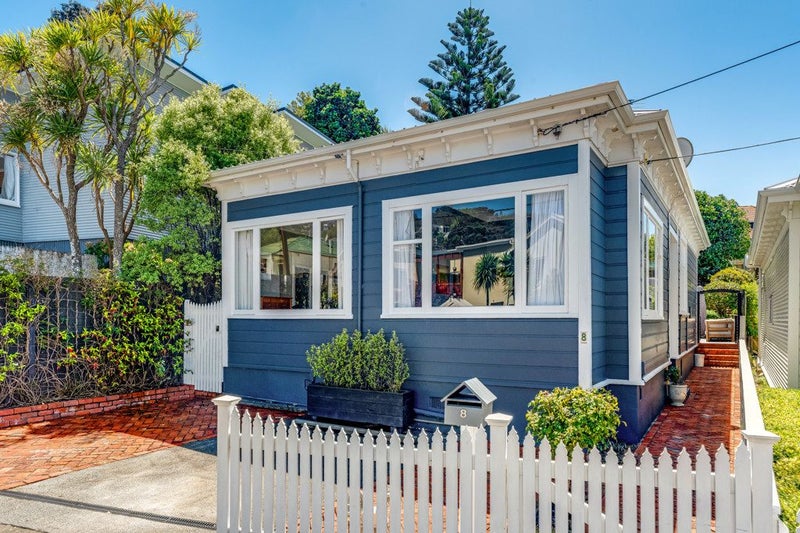 8 Henry Street, Kilbirnie, Wellington - Carousel 1