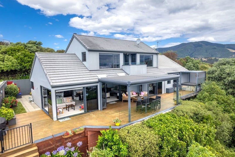 350 Princes Drive, Britannia Heights, Nelson - Carousel 1