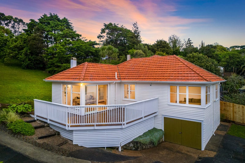 257 Titirangi Road, Titirangi, Auckland - Carousel 1