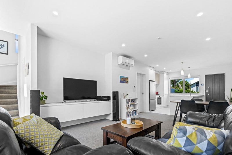 4 Moores Road, Silverdale, Silverdale - Carousel 2