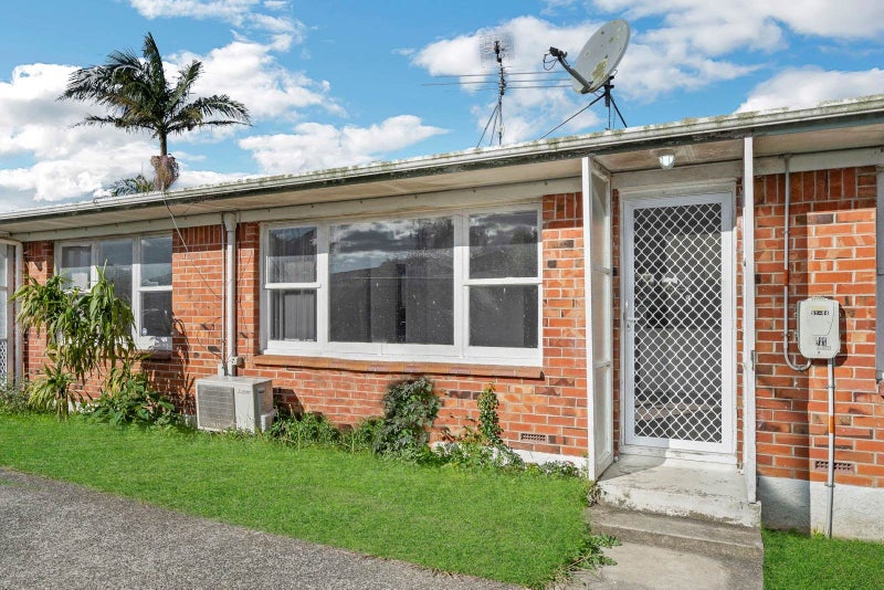 2/8 Winspear Place, Papatoetoe, Manukau City, Auckland - Carousel 2