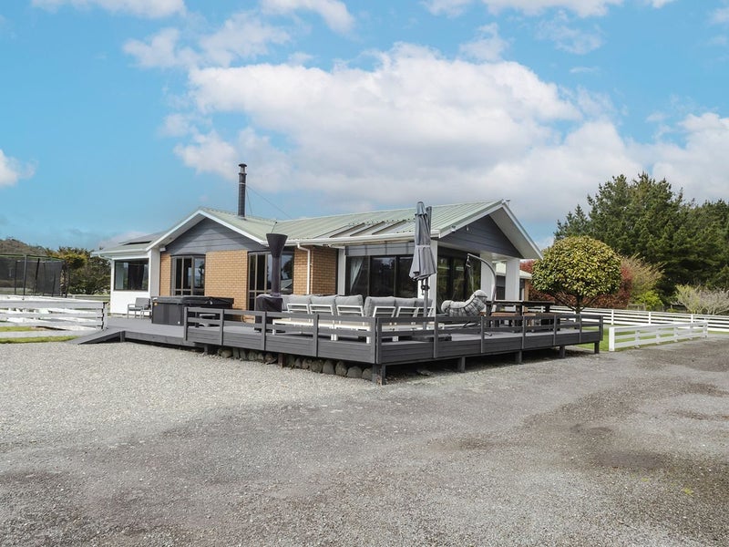 27 Coopers Road, Gladstone, Greymouth - Carousel 2