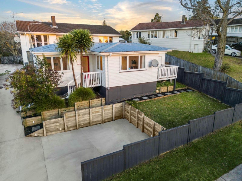 11A Gemini Place, Beach Haven, Auckland - Carousel 2