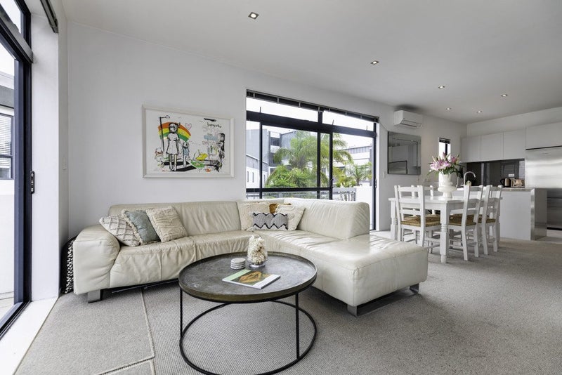 8/39 Pitt Street, Auckland Central, Auckland - Carousel 1