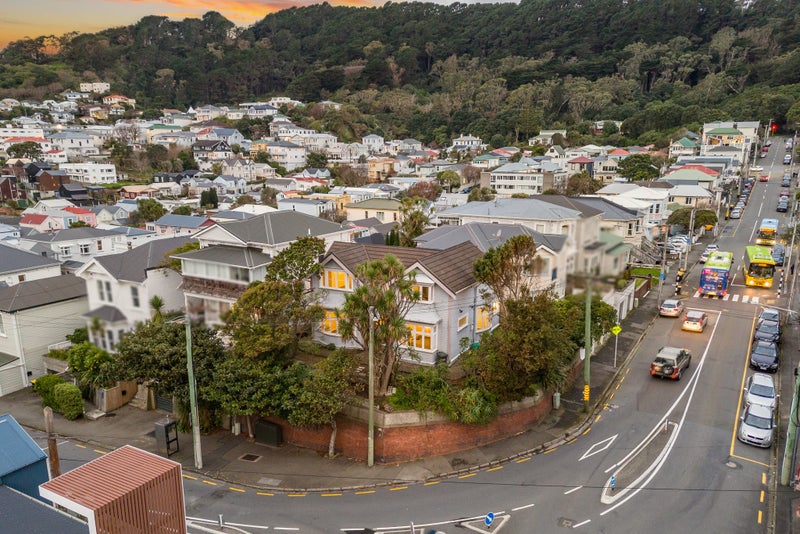 75 Brougham Street, Mount Victoria, Wellington - Carousel 1