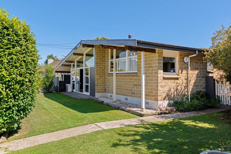 2 Collett Place, Riversdale, Blenheim - Carousel 1