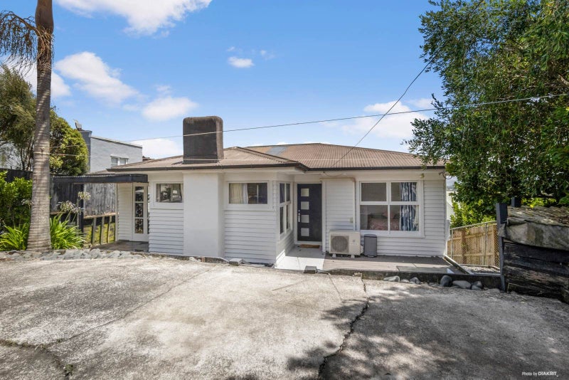 160 Glengarry Road, Glen Eden, Auckland - Carousel 2