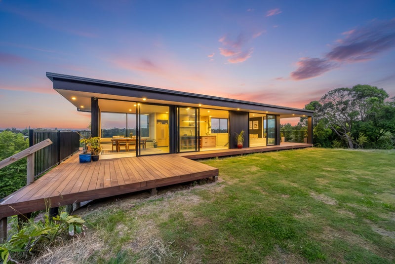 181 Point View Drive, East Tamaki Heights, Auckland - Carousel 2