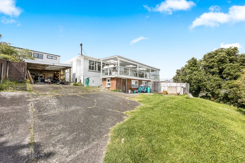 27 Choice Avenue, Henderson, Auckland - Carousel 19