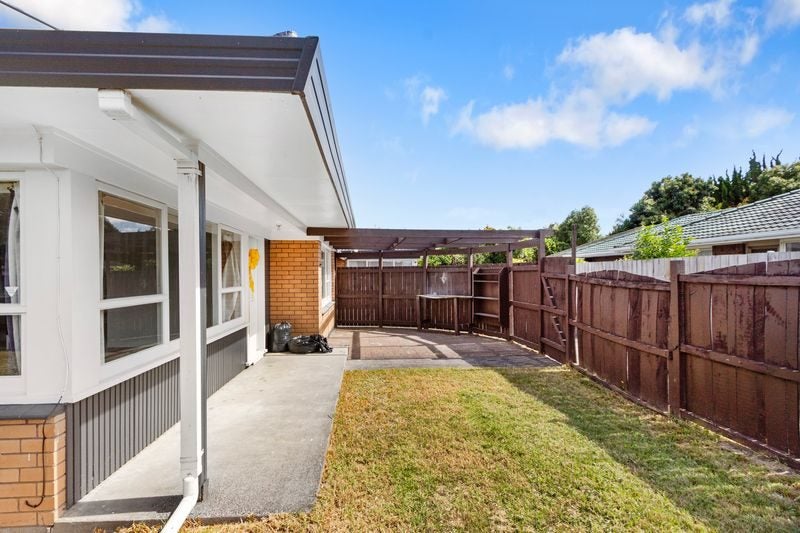 1/37 Great South Road, Conifer Grove, Papakura, Auckland - Carousel 2