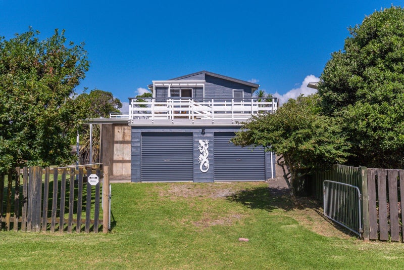 42 Rodney Avenue, Te Horo Beach - Carousel 1