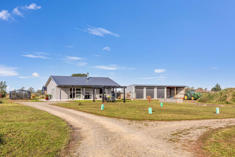 14 Greyfern LANE, Balcairn, Christchurch  - Carousel 1