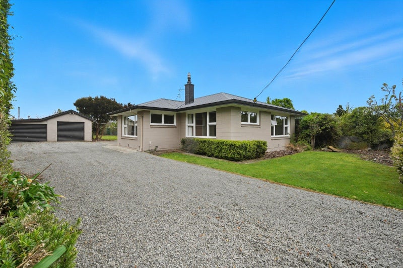 13 Gilbert Street, Amberley, Amberley - Carousel 1