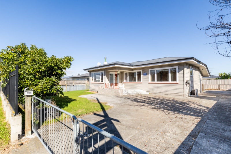 901A Heretaunga Street East, Parkvale, Hastings - Carousel 1