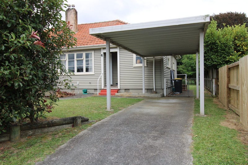 16 Central Street, Matamata, Matamata - Carousel 16