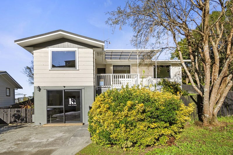 13 Forglen Place, Tawa, Wellington - Carousel 1