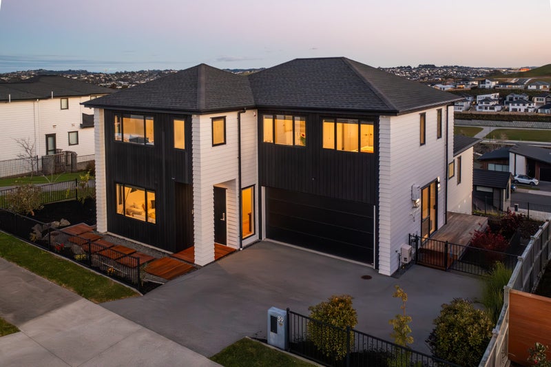 39 Davey Crescent, Orewa, Orewa - Carousel 1